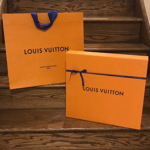 Louis Vuitton Neverfull Box and shopping bag - Picture 2 of 6